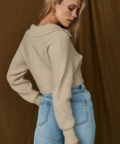 THE FREE YOGA Move On Beige Cropped Sweater CLOTHING