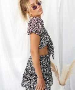 Audrey 3 + 1 La Spezia Floral Ruffle Skirt 14 Audrey 3 + 1 La Spezia Floral Ruffle Skirt