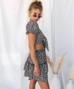 Audrey 3 + 1 La Spezia Floral Ruffle Skirt