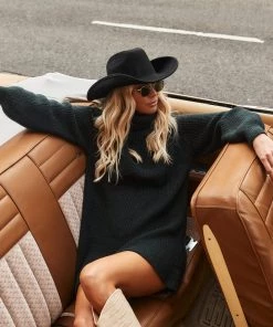 Modern Bridge International Co,Ltd. FLAT/RM B 3/F WING CHEONG COMM BLDG 19-25 JERVOIS STREET SHEUNG WAN HKWINK CLOTHING Beau Emerald Sweater Dress