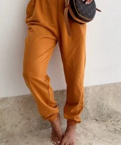 Modern Bridge International Co,Ltd. FLAT/RM B 3/F WING CHEONG COMM BLDG 19-25 JERVOIS STREET SHEUNG WAN HKWINK Billie Mango Sweatpants CLOTHING