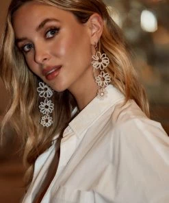 IGOU Betty Floral Drop Earrings