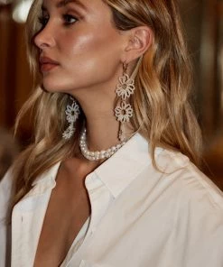 IGOU Betty Floral Drop Earrings