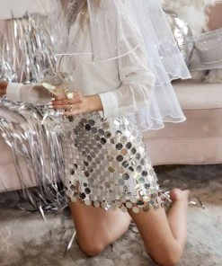 Modern Bridge International Co,Ltd. FLAT/RM B 3/F WING CHEONG COMM BLDG 19-25 JERVOIS STREET SHEUNG WAN HKWINK Diana Silver Disco Skirt CLOTHING