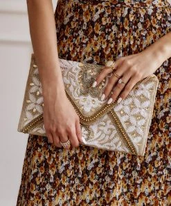 LA CHIC Elizabeth Gold And Pearl Clutch