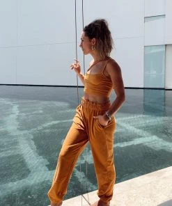 Modern Bridge International Co,Ltd. FLAT/RM B 3/F WING CHEONG COMM BLDG 19-25 JERVOIS STREET SHEUNG WAN HKWINK Billie Mango Sweatpants CLOTHING