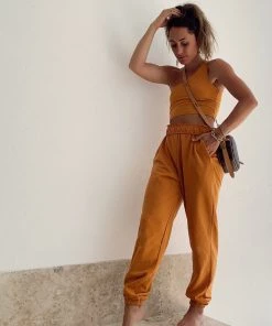 Modern Bridge International Co,Ltd. FLAT/RM B 3/F WING CHEONG COMM BLDG 19-25 JERVOIS STREET SHEUNG WAN HKWINK Billie Mango Sweatpants CLOTHING