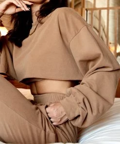 Modern Bridge International Co,Ltd. FLAT/RM B 3/F WING CHEONG COMM BLDG 19-25 JERVOIS STREET SHEUNG WAN HKWINK CLOTHING Ashton Mocha Cropped Sweatshirt 14 Modern Bridge International Co,Ltd. FLAT/RM B 3/F WING CHEONG COMM BLDG 19-25 JERVOIS STREET SHEUNG WAN HKWINK CLOTHING Ashton Mocha Cropped Sweatshirt