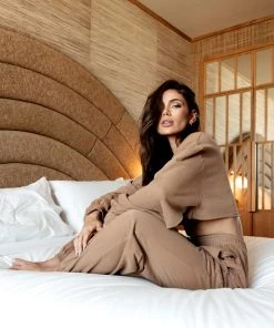 Modern Bridge International Co,Ltd. FLAT/RM B 3/F WING CHEONG COMM BLDG 19-25 JERVOIS STREET SHEUNG WAN HKWINK CLOTHING Ashton Mocha Cropped Sweatshirt 19 Modern Bridge International Co,Ltd. FLAT/RM B 3/F WING CHEONG COMM BLDG 19-25 JERVOIS STREET SHEUNG WAN HKWINK CLOTHING Ashton Mocha Cropped Sweatshirt