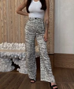 Modern Bridge International Co,Ltd. FLAT/RM B 3/F WING CHEONG COMM BLDG 19-25 JERVOIS STREET SHEUNG WAN HKWINK CLOTHING Restless Sea Black And White Trousers