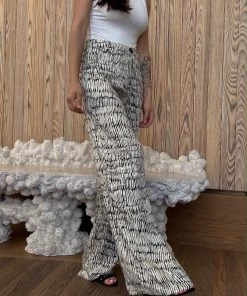 Modern Bridge International Co,Ltd. FLAT/RM B 3/F WING CHEONG COMM BLDG 19-25 JERVOIS STREET SHEUNG WAN HKWINK CLOTHING Restless Sea Black And White Trousers