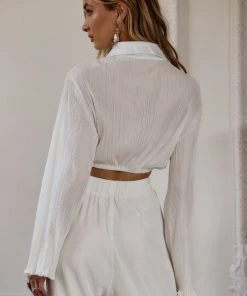 Modern Bridge International Co,Ltd. FLAT/RM B 3/F WING CHEONG COMM BLDG 19-25 JERVOIS STREET SHEUNG WAN HKWINK CLOTHING Nicole White Pleated Top