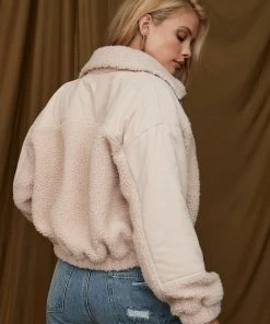 HYFVE CLOTHING Mt. Kisco Beige Sherpa Jacket 10 HYFVE CLOTHING Mt. Kisco Beige Sherpa Jacket