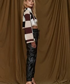 Modern Bridge International Co,Ltd. FLAT/RM B 3/F WING CHEONG COMM BLDG 19-25 JERVOIS STREET SHEUNG WAN HKWINK Checked Out Colorblock Cardigan CLOTHING