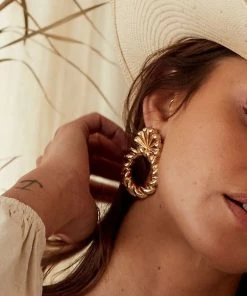 IGOU Calico Gold Shell Earrings