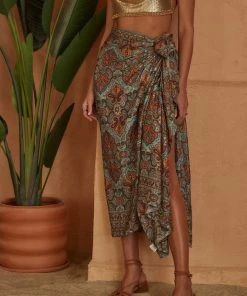 KARMA HIGHWAY New Arrivals Sabra Multi Printed Sarong 12 KARMA HIGHWAY New Arrivals Sabra Multi Printed Sarong