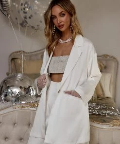 Modern Bridge International Co,Ltd. FLAT/RM B 3/F WING CHEONG COMM BLDG 19-25 JERVOIS STREET SHEUNG WAN HKWINK CLOTHING Shira Silver Rhinestone Crop Top