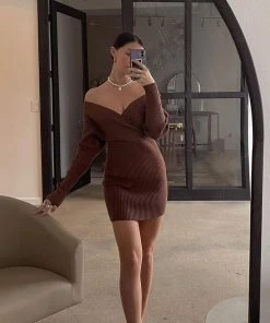 Modern Bridge International Co,Ltd. FLAT/RM B 3/F WING CHEONG COMM BLDG 19-25 JERVOIS STREET SHEUNG WAN HKWINK Bleecker Rust Mini Sweater Dress