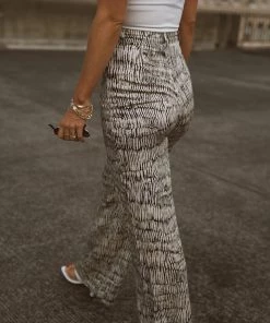 Modern Bridge International Co,Ltd. FLAT/RM B 3/F WING CHEONG COMM BLDG 19-25 JERVOIS STREET SHEUNG WAN HKWINK CLOTHING Restless Sea Black And White Trousers