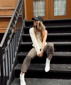 Modern Bridge International Co,Ltd. FLAT/RM B 3/F WING CHEONG COMM BLDG 19-25 JERVOIS STREET SHEUNG WAN HKWINK CLOTHING Mara Ivory One Shoulder Sweater