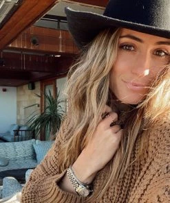 LISTICLE Jana Beige Oversized Sweater