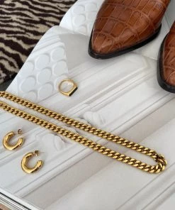 ALUMAUSA Lizzie Gold Hoop Earrings