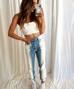 Modern Bridge International Co,Ltd. FLAT/RM B 3/F WING CHEONG COMM BLDG 19-25 JERVOIS STREET SHEUNG WAN HKWINK CLOTHING Played Out Acid Wash Jeans