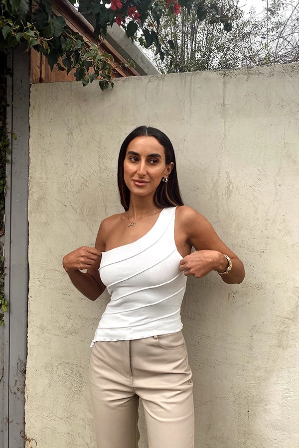 BEIGE BOTANY CLOTHING Scheena White One Shoulder Top 8 BEIGE BOTANY CLOTHING Scheena White One Shoulder Top