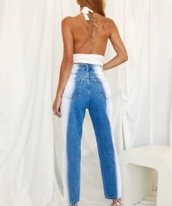 Modern Bridge International Co,Ltd. FLAT/RM B 3/F WING CHEONG COMM BLDG 19-25 JERVOIS STREET SHEUNG WAN HKWINK CLOTHING Played Out Acid Wash Jeans