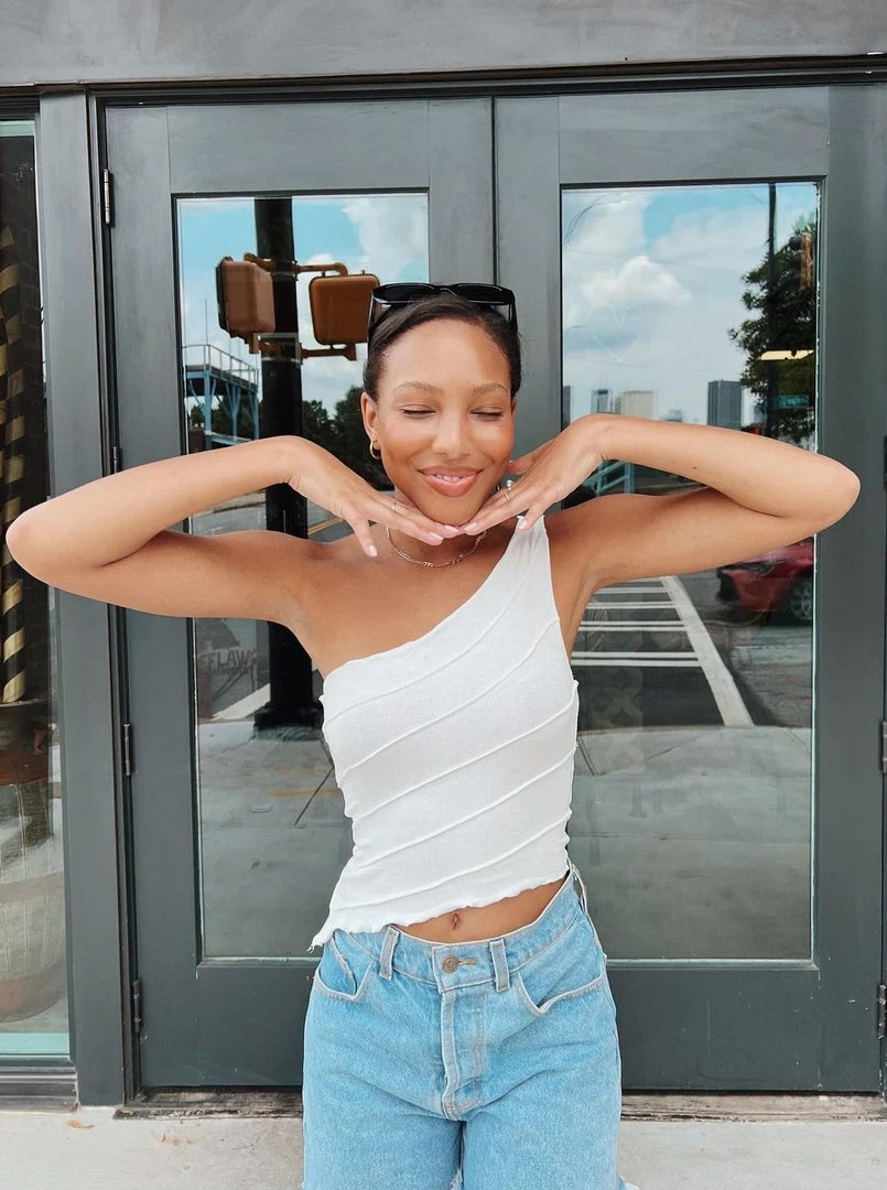 BEIGE BOTANY CLOTHING Scheena White One Shoulder Top 7 BEIGE BOTANY CLOTHING Scheena White One Shoulder Top