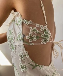 Modern Bridge International Co,Ltd. FLAT/RM B 3/F WING CHEONG COMM BLDG 19-25 JERVOIS STREET SHEUNG WAN HKWINK Croatian Coast White Floral Mini Dress CLOTHING