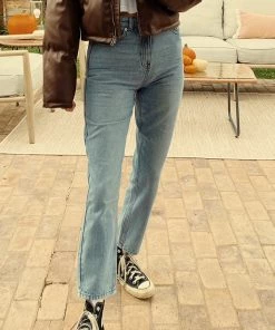 CENTRO INTERNATIONAL SOURCING LTD Norah Light Wash Mom Jeans CLOTHING 11 CENTRO INTERNATIONAL SOURCING LTD Norah Light Wash Mom Jeans CLOTHING