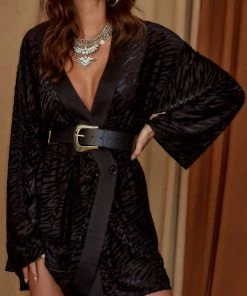 ACOA Zayne Black Velvet Zebra Kimono 16 ACOA Zayne Black Velvet Zebra Kimono